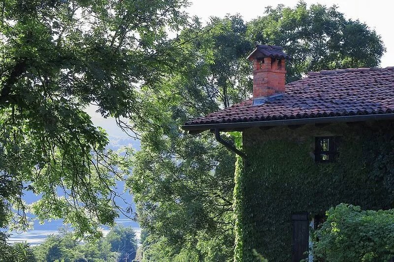 A Orta's lake view paradise, large house with beautiful private garden