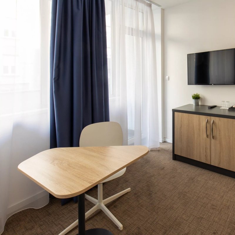 Premium Crown Suites