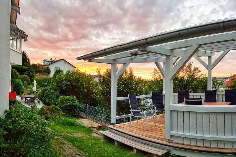 140sqm, box spring beds, a private sauna, 3 flat screen TV, garden, quiet
