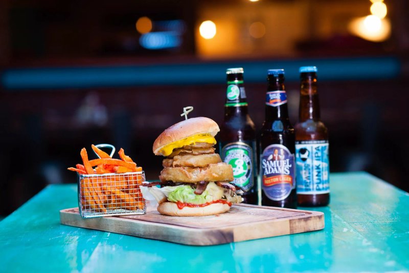 Plantation Bar and Grill
