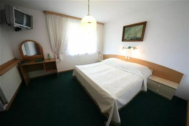 Green Hotel