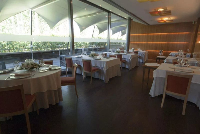 Restaurant El Mirador dels Camps Elisis