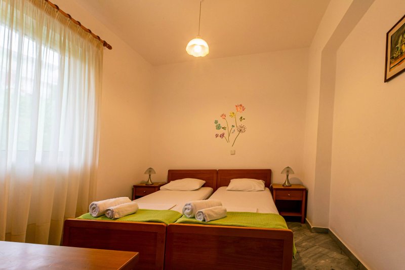Iris Apartments