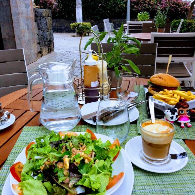 Baraka Cafe & Grill