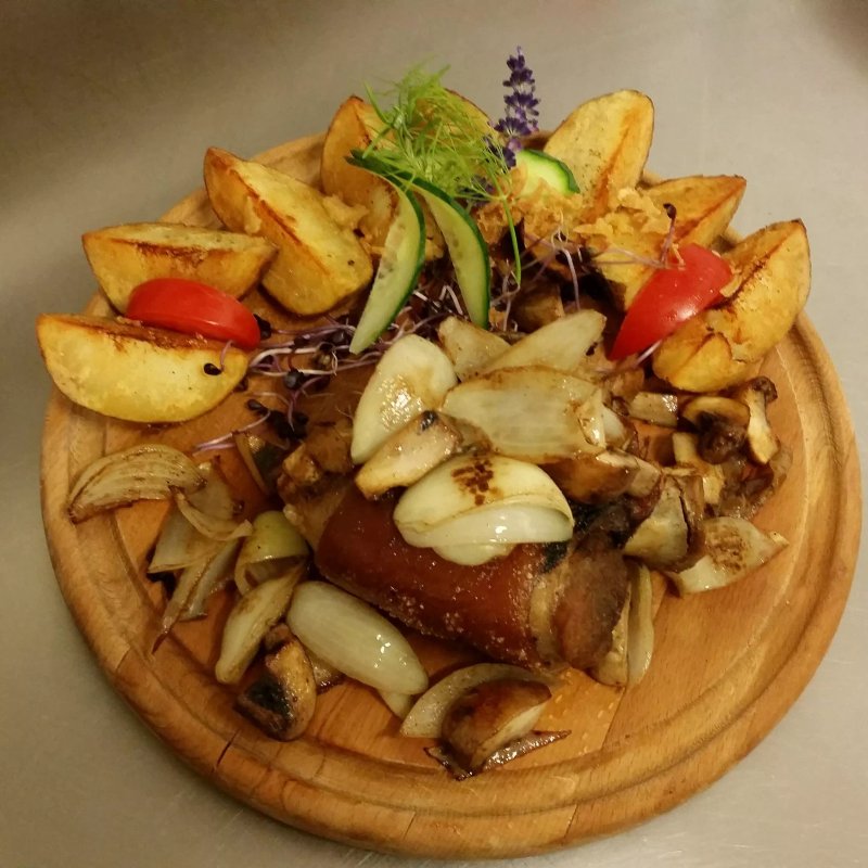 Arany Hollo Restaurant