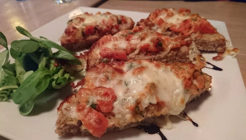 Stonehenge Pizzeria
