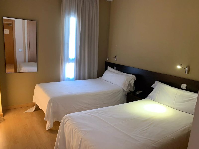 Madrid Airport Suites Affiliated by Meliá