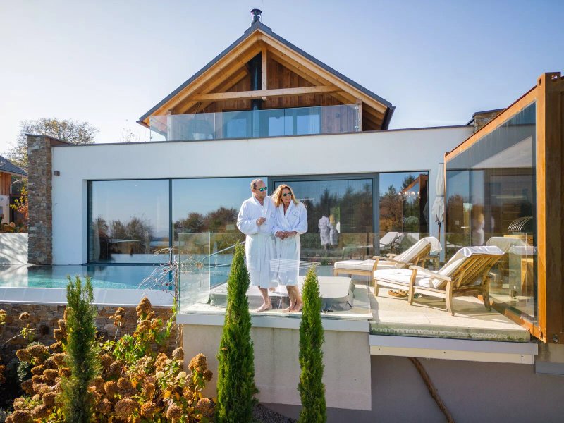 Golden Hill Country Chalets & Suites
