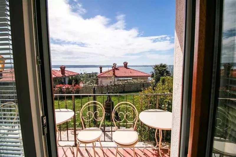One Bedroom apartment with Balcony & Sea side Apartim Piran