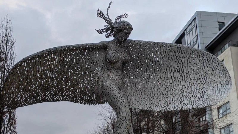 Rise Statue By Andy Scott