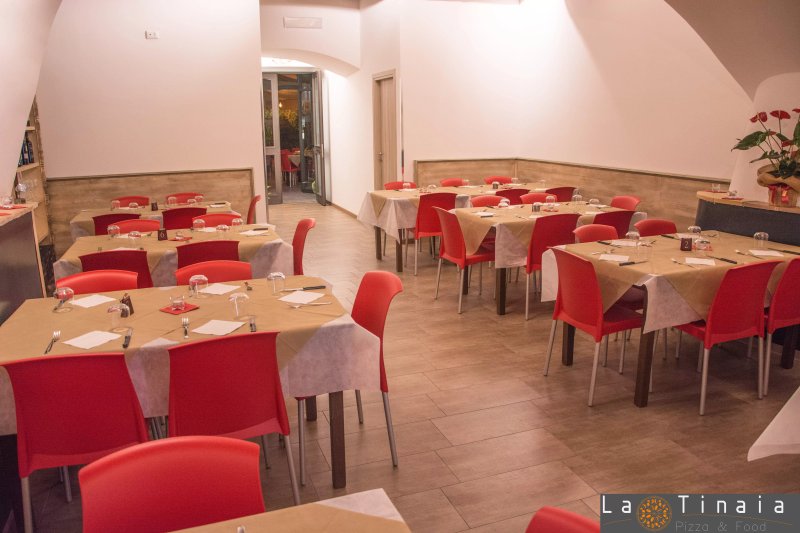 La Tinaia Pizza & Food