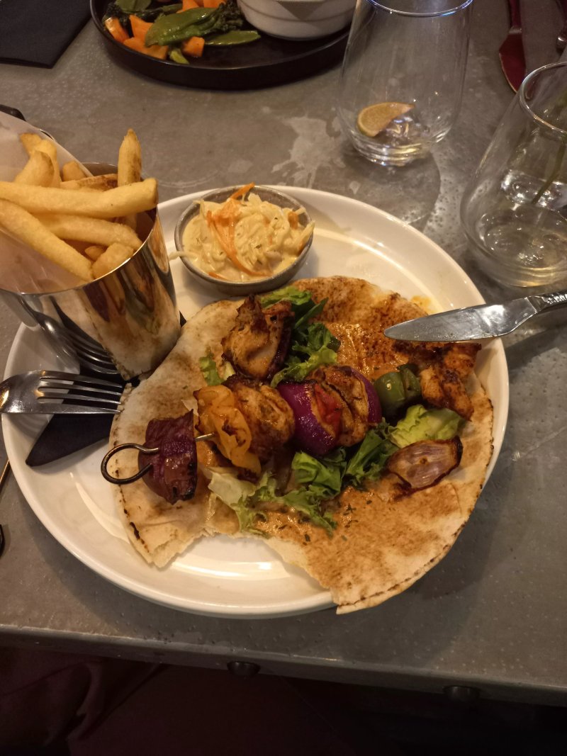 Woodpecker Bar and Restaurant