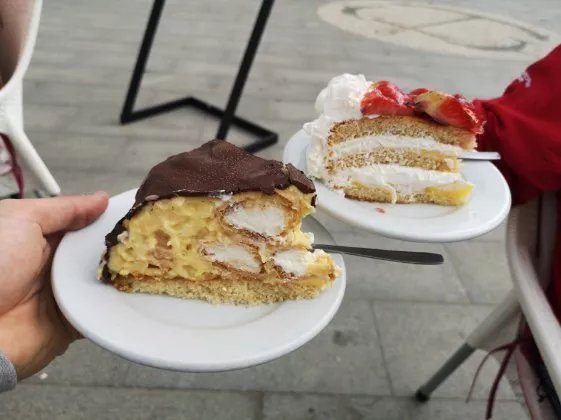 Cafeteria Heladeria Pasteleria El Deseo