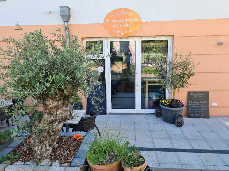 Trattoria Und Pizzeria Da Tonino