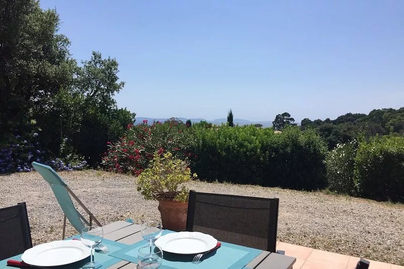 Detached villa, 3 bedrooms, superb sea view, quiet, golf st tropez