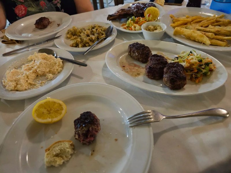Manolis Meat Restaurant