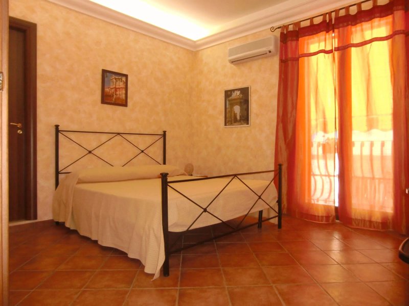 Aurora Bed And Breakfast MONOLOCALE