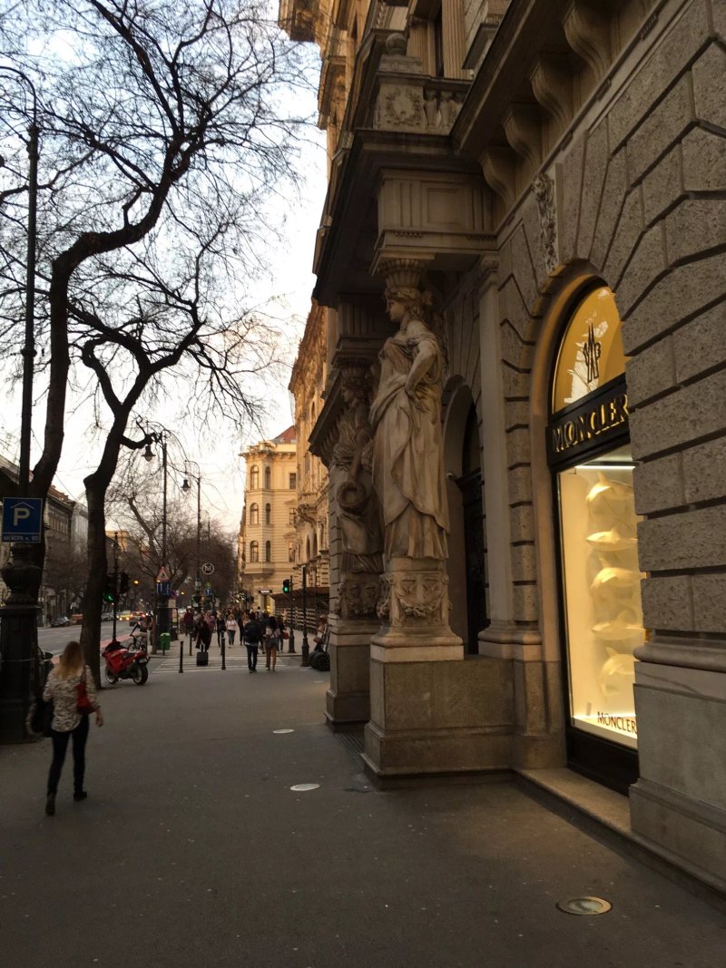 Andrassy Thai Hotel