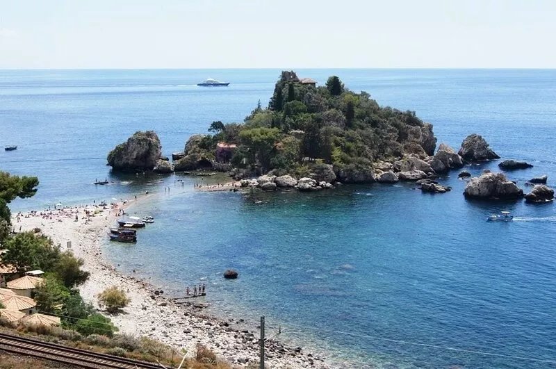 Vela Bianca Holiday Home with swimming pool, in Taormina Sea