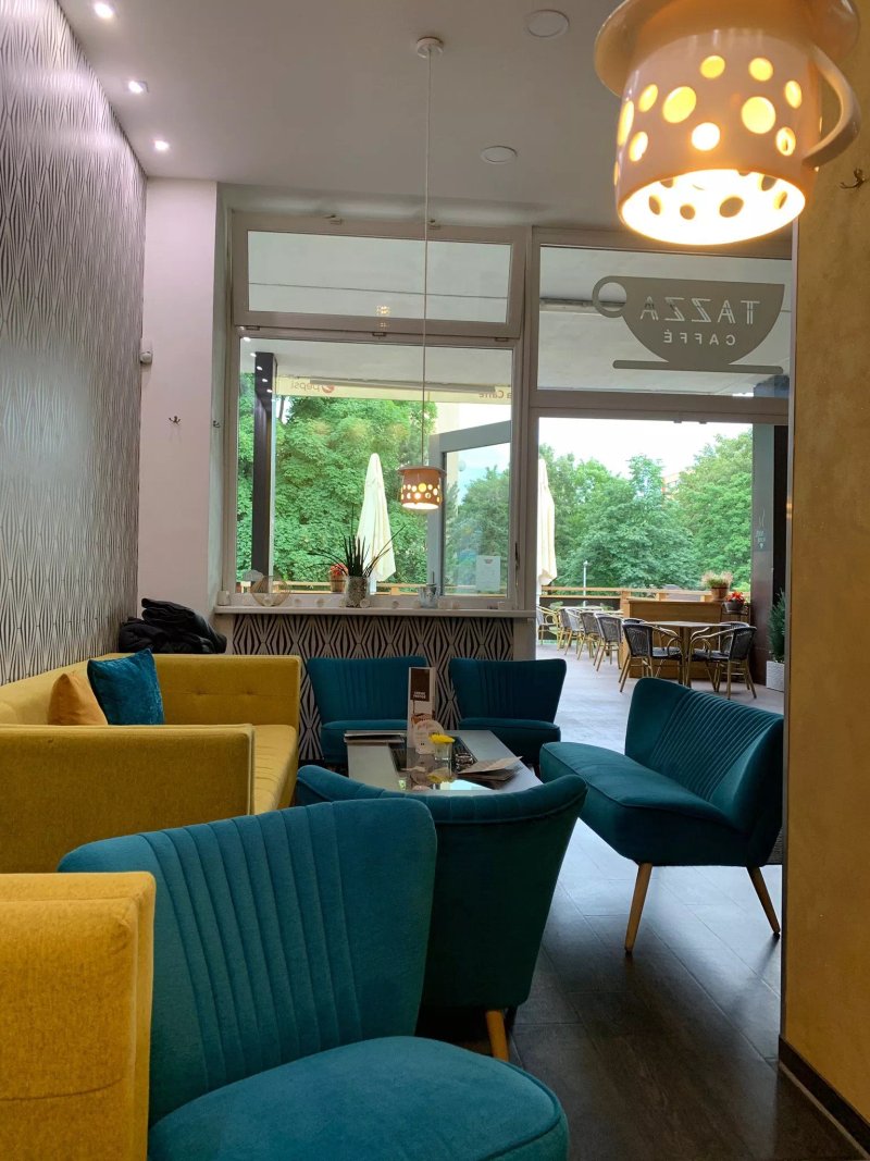 Tazza Cafe