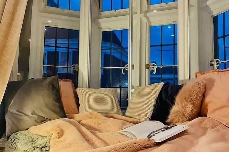 Canterbury's best kept secret - City centre suite