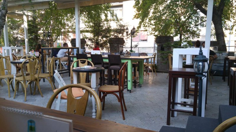Bajloni Bar & Restoran