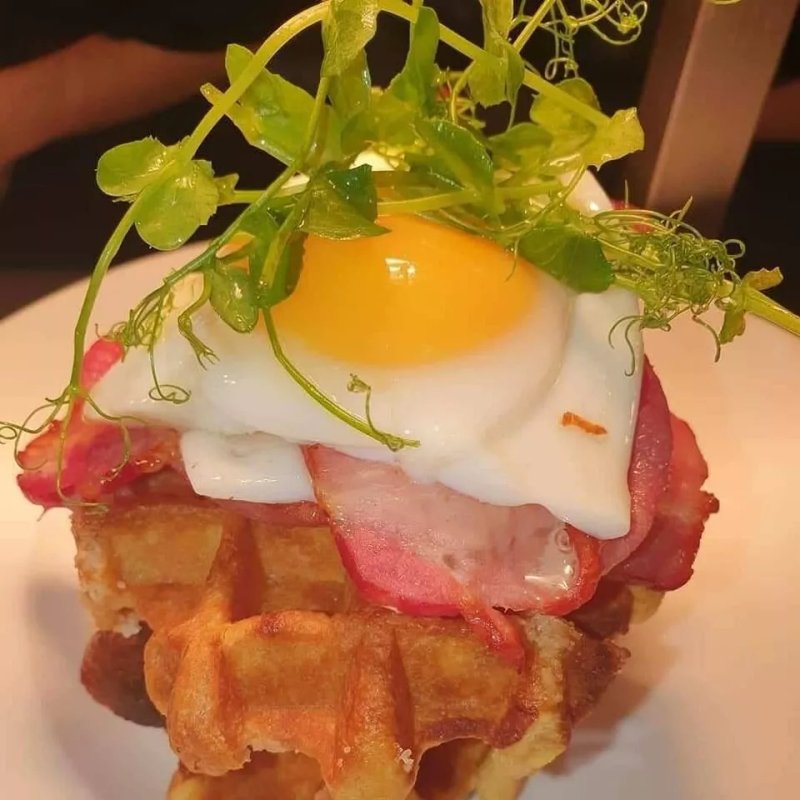 Maggie's Bar & Kitchen