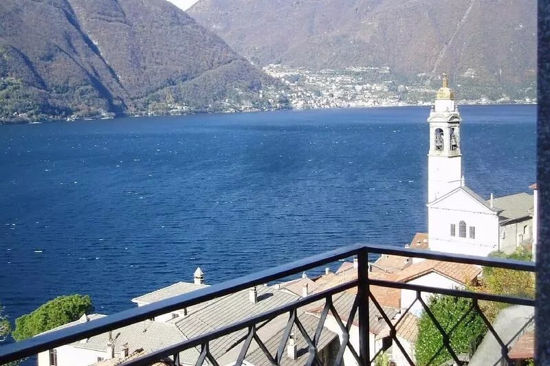 Comfortable, fully equipped villa with magnificent views of Lake Como