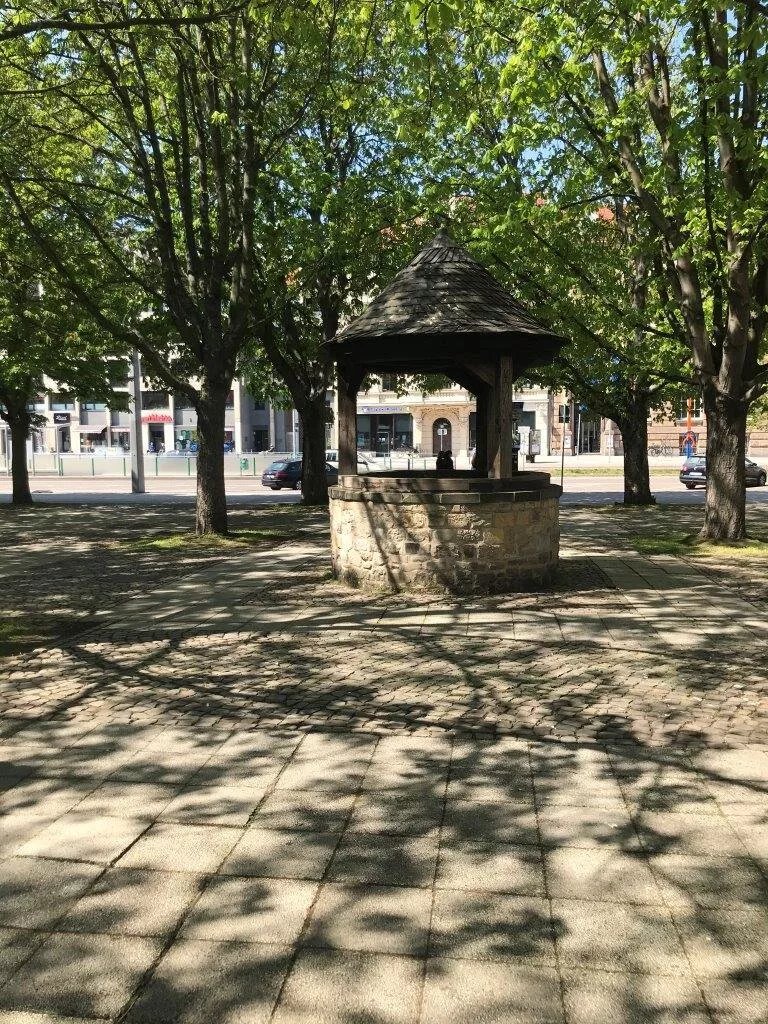 Dombrunnen