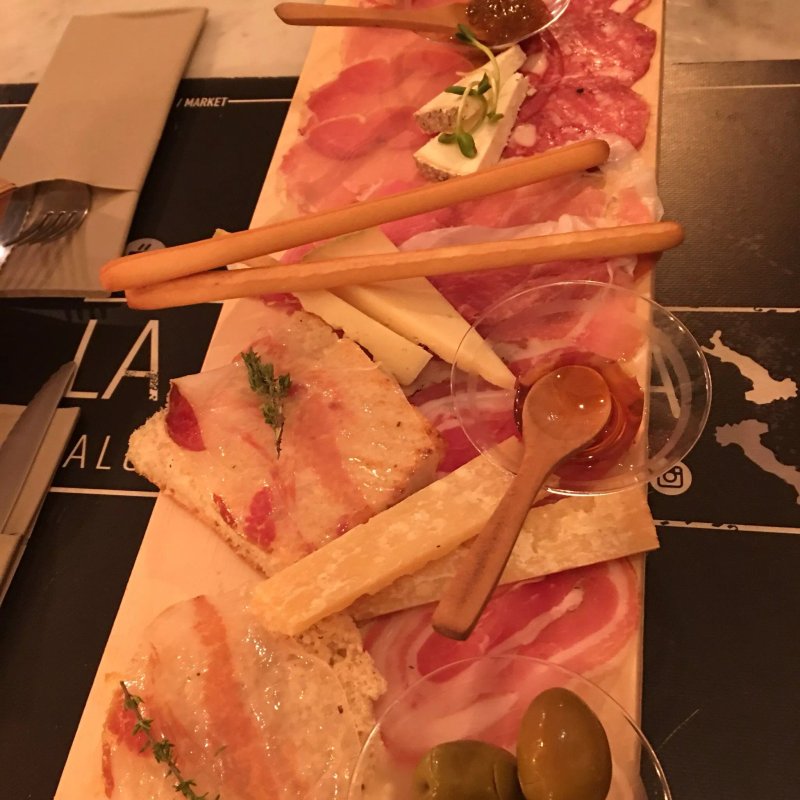 La Dispensa Salumeria Alcolica