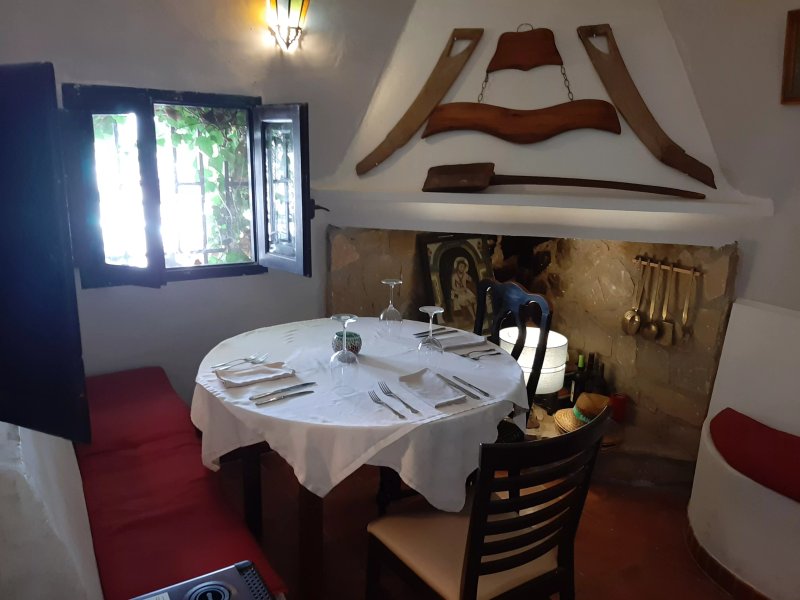 La Montana Restaurant and Bar