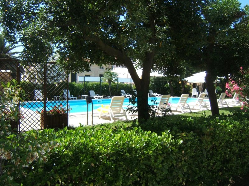 Hotel Apuana