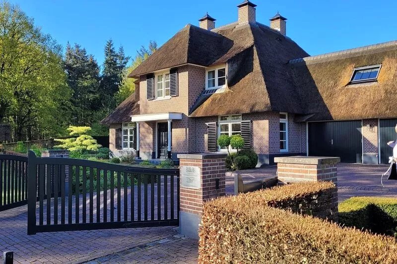 B&B villa in Overloon with garden