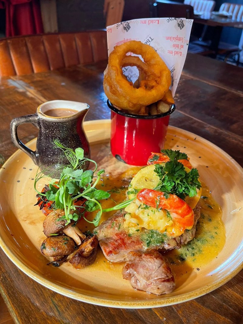The Victoria Bar & Kitchen