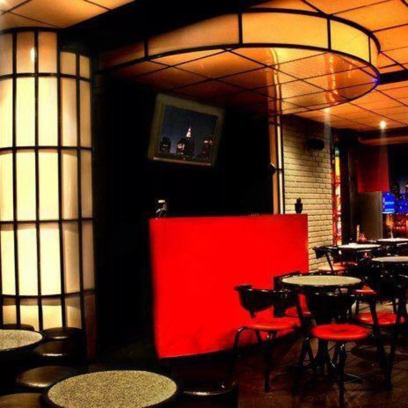 Preto & Branco Bar