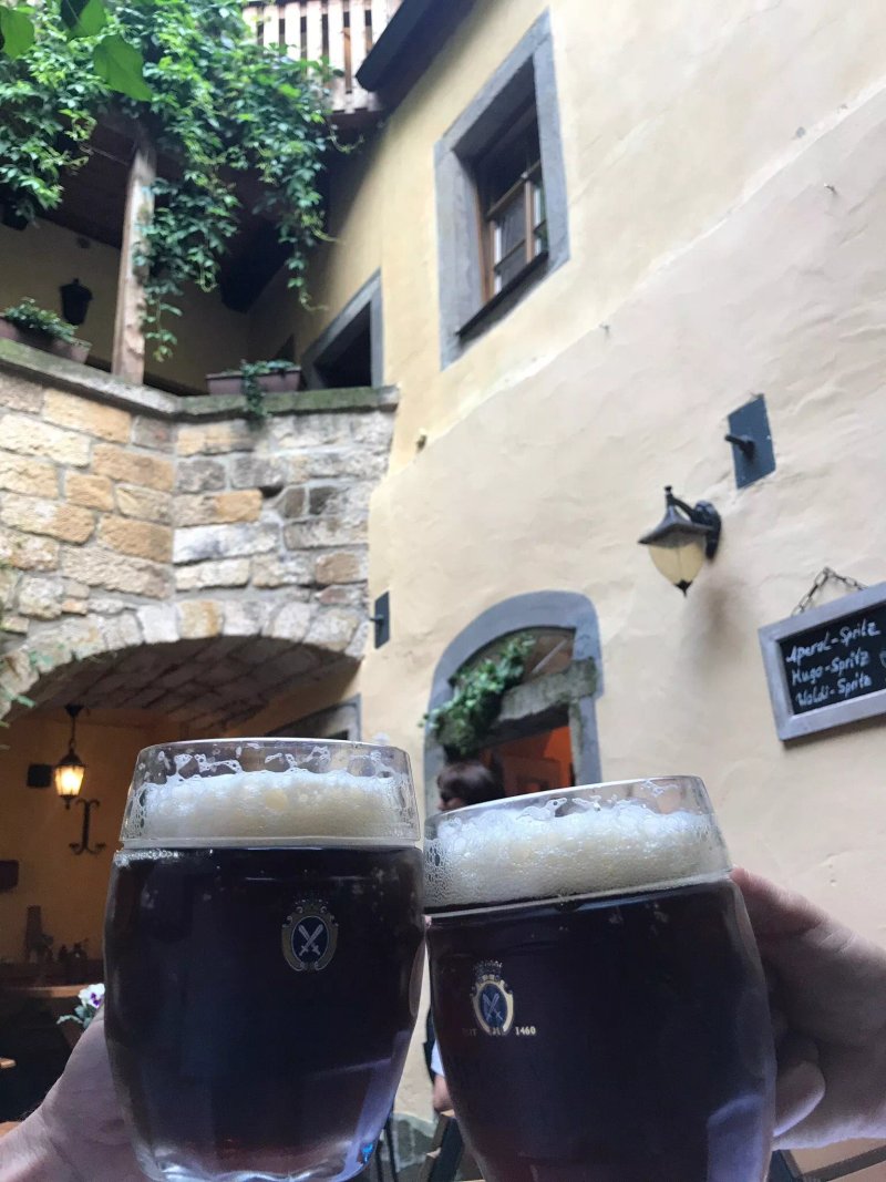 Schloss-Taverne