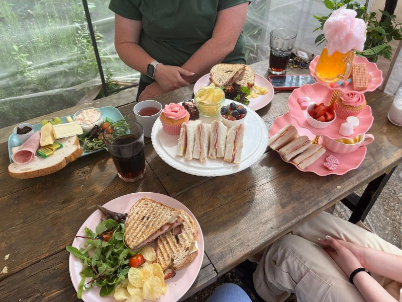 Blooms Tearoom