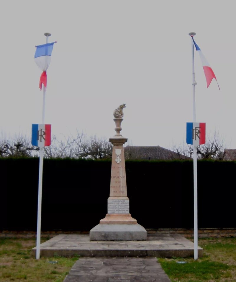 Monument Aux Morts De Chatenoy-Le-Royal