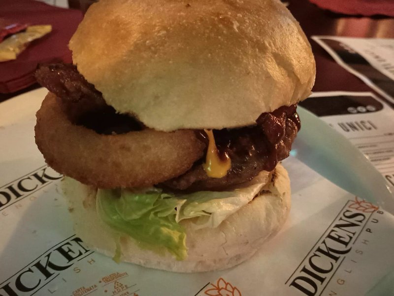 Dickens Pub