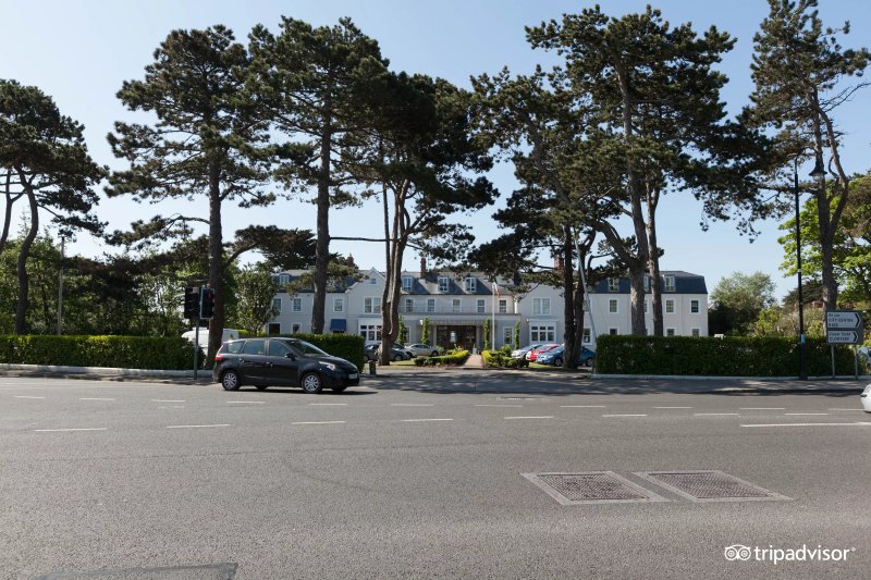 Marine Hotel