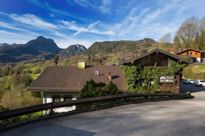 Hotel Restaurant Cafe Neu-Meran