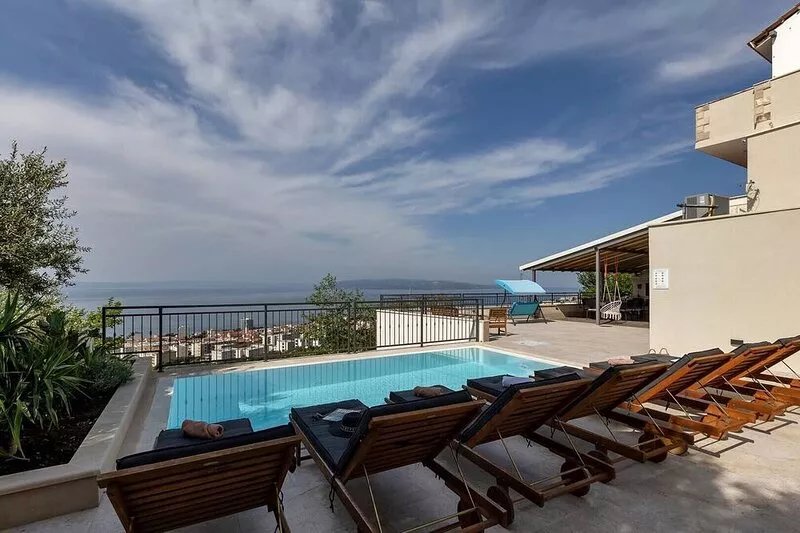 Villa Irena with heated pool and sea view