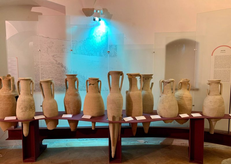 Complesso Delle Lucrezie E Lapidarium