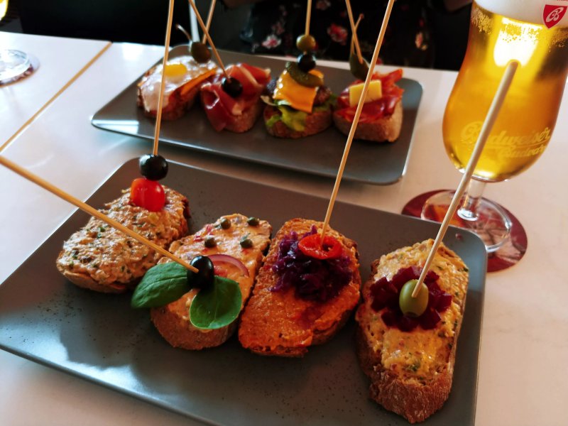 Palette Art of Tapas Food & Drink Bar