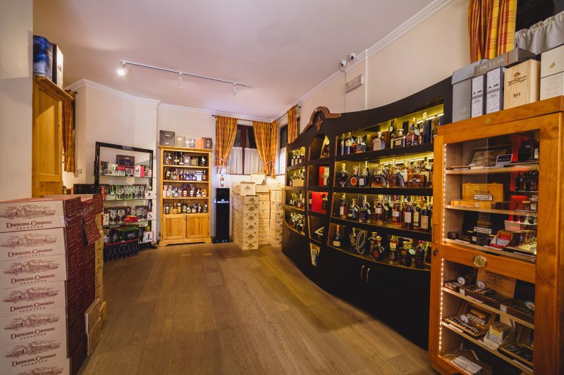 Wine Ambassador - Winebar & Shop