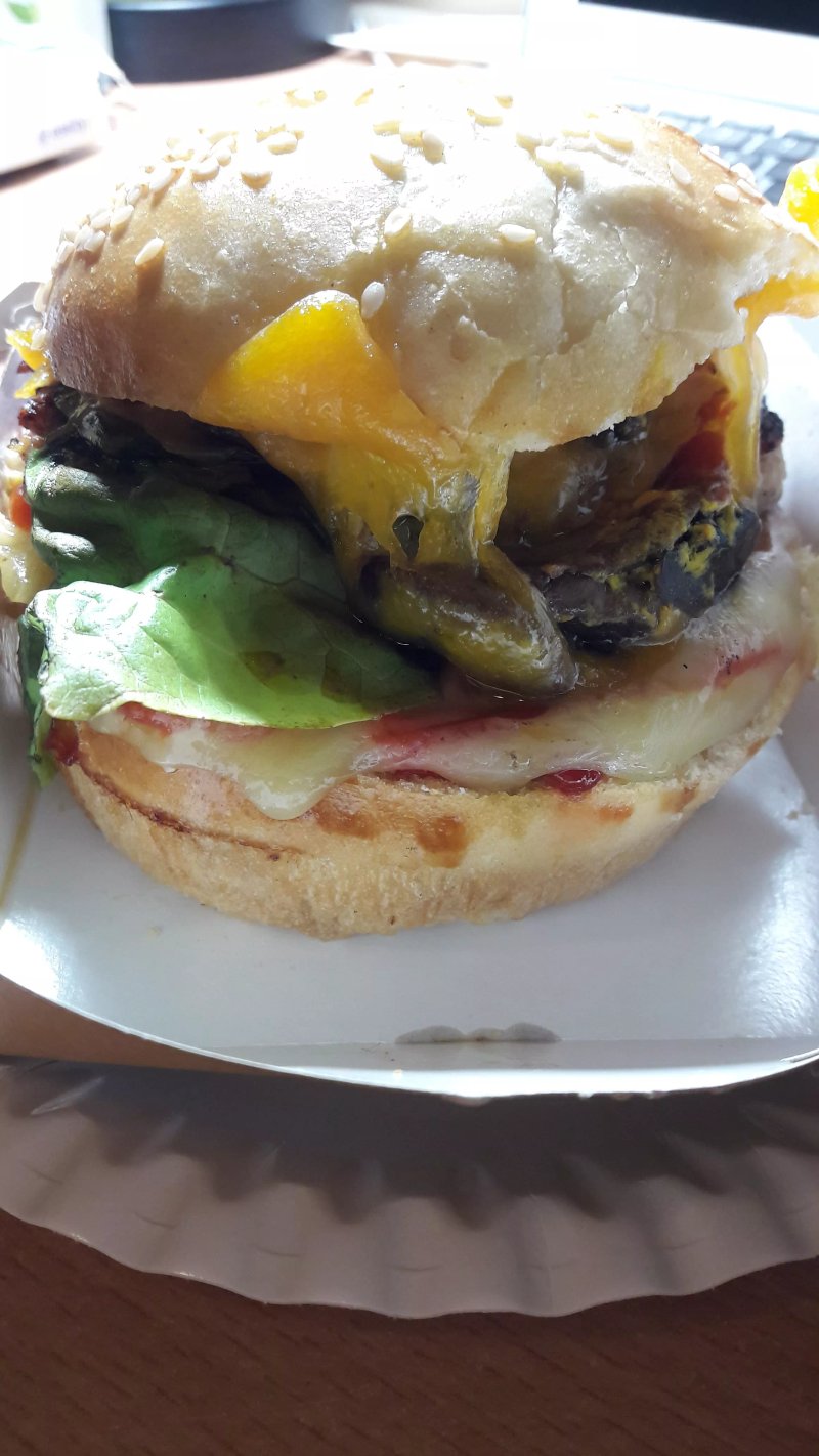 Pixies Bar & Burgers