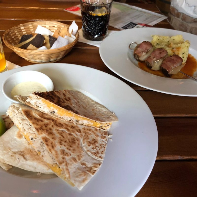 Restaurants & cafés