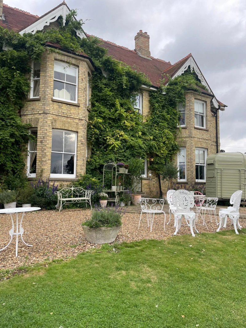 Lodge Farm House Bed & Breakfast