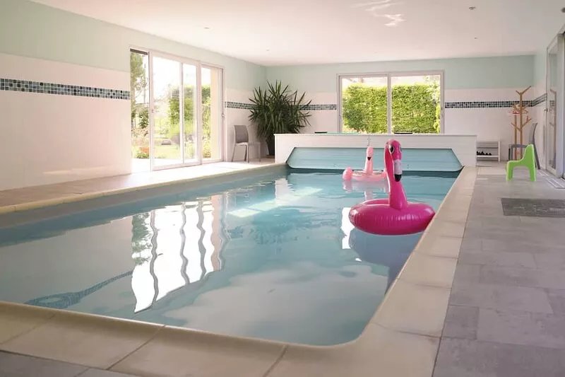 House in the countryside, .covered and heated swimming pool