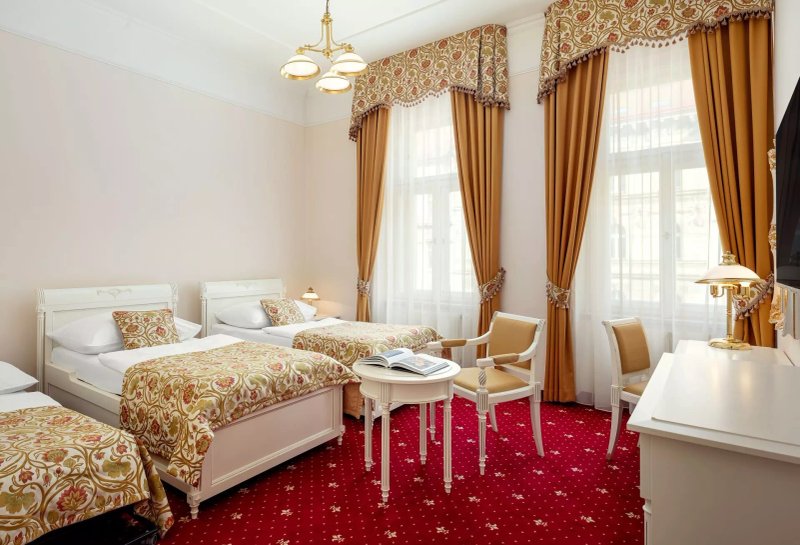 Alqush Downtown Hotel